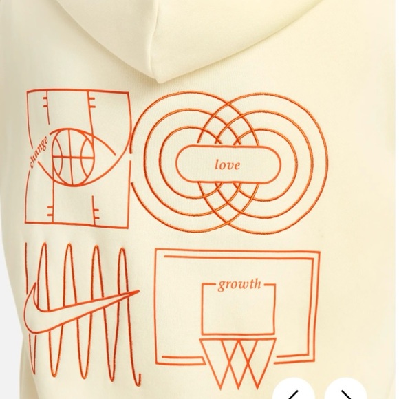 Nike Culture of Basketball
Big Kids' Oversized Pullover Basketball Hoodie - Picture 9 of 10